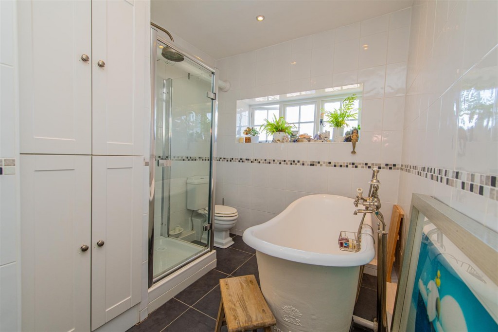 Images for Barton Road, Barton Seagrave, Kettering EAID:oscarjamesapi BID:2