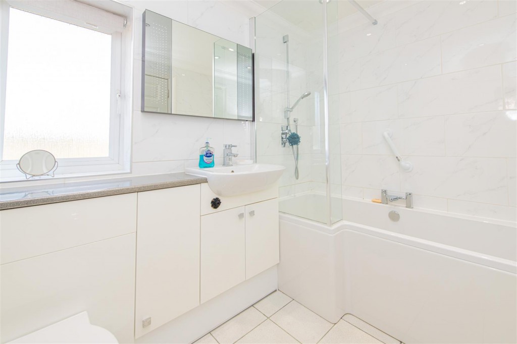 Images for Westley Close, Burton Latimer EAID:oscarjamesapi BID:3
