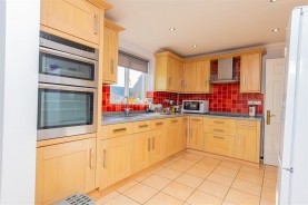Images for Westley Close, Burton Latimer