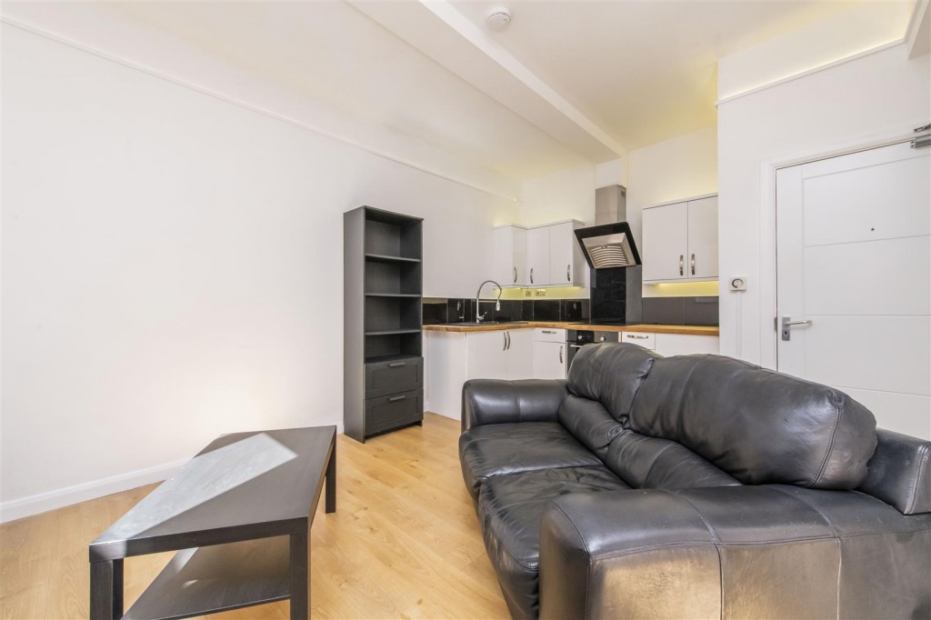 Images for High Street, Wellingborough EAID:oscarjamesapi BID:6