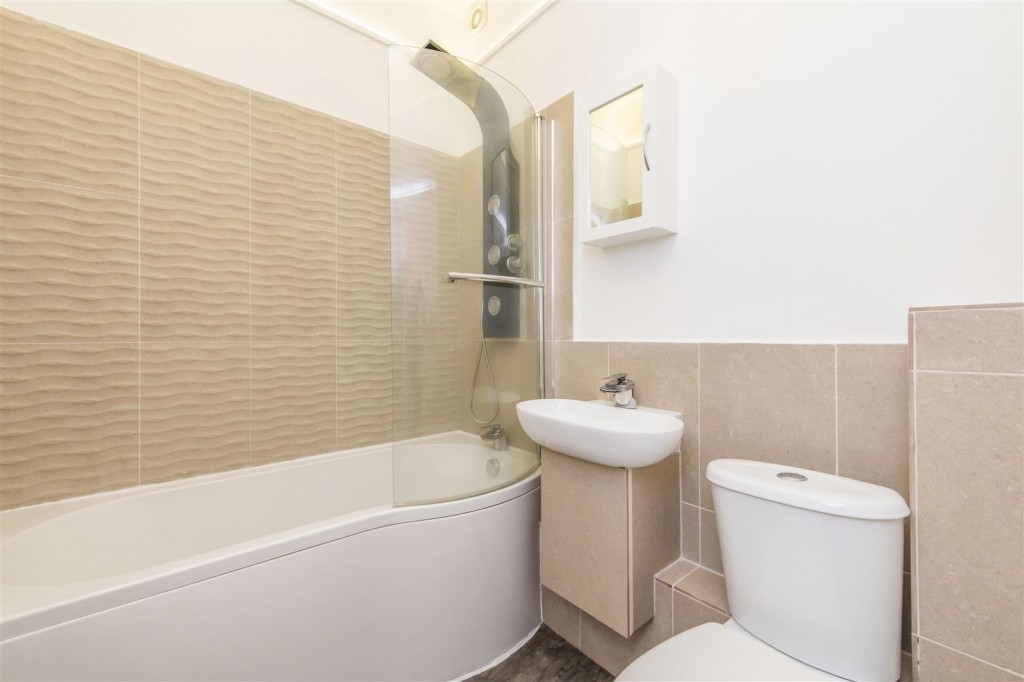 Images for High Street, Wellingborough EAID:oscarjamesapi BID:6