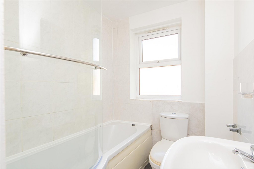 Images for Gervase Square, Northampton EAID:oscarjamesapi BID:2