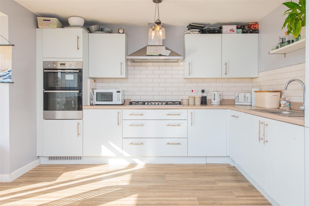 Images for Gleneagles Road, Corby EAID:oscarjamesapi BID:4