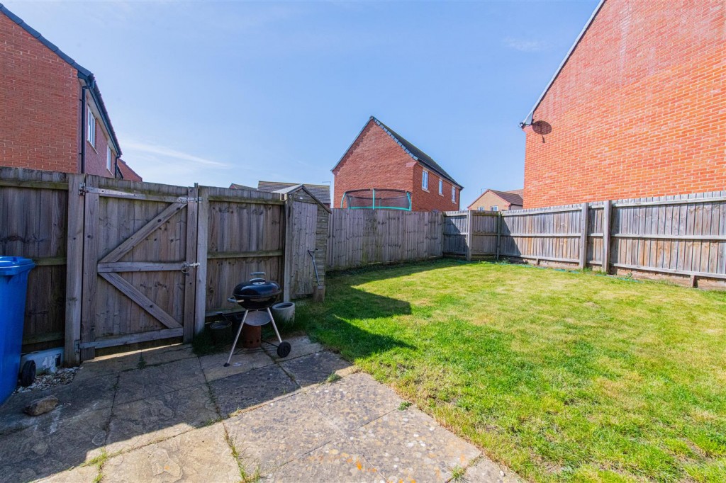 Images for Whiting Close, Burton Latimer EAID:oscarjamesapi BID:3