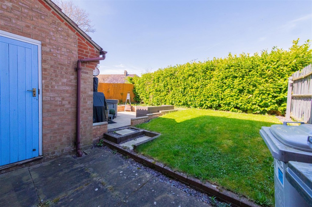 Images for Lupin Close, Kettering EAID:oscarjamesapi BID:2