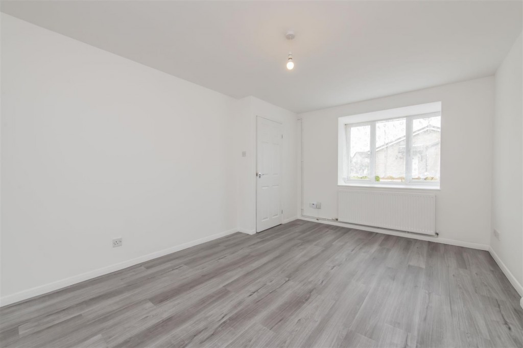 Images for Coniston Close, Wellingborough EAID:oscarjamesapi BID:2