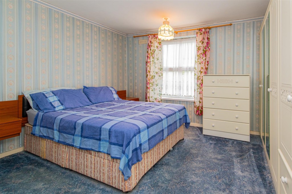 Images for Robin Lane, Wellingborough EAID:oscarjamesapi BID:6
