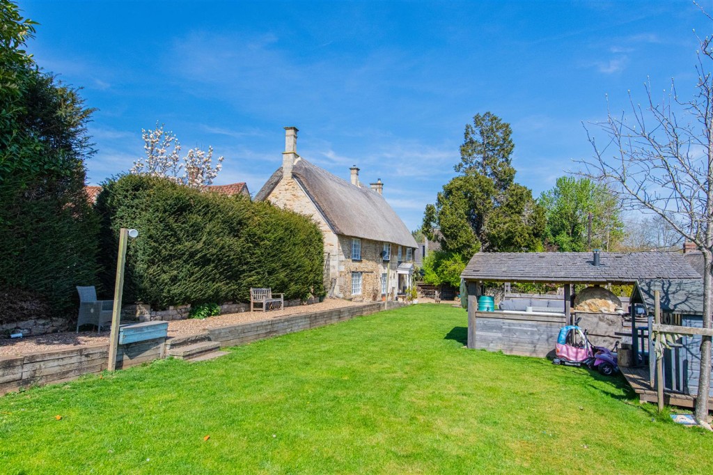 Images for Queen Street, Geddington, Kettering EAID:oscarjamesapi BID:2
