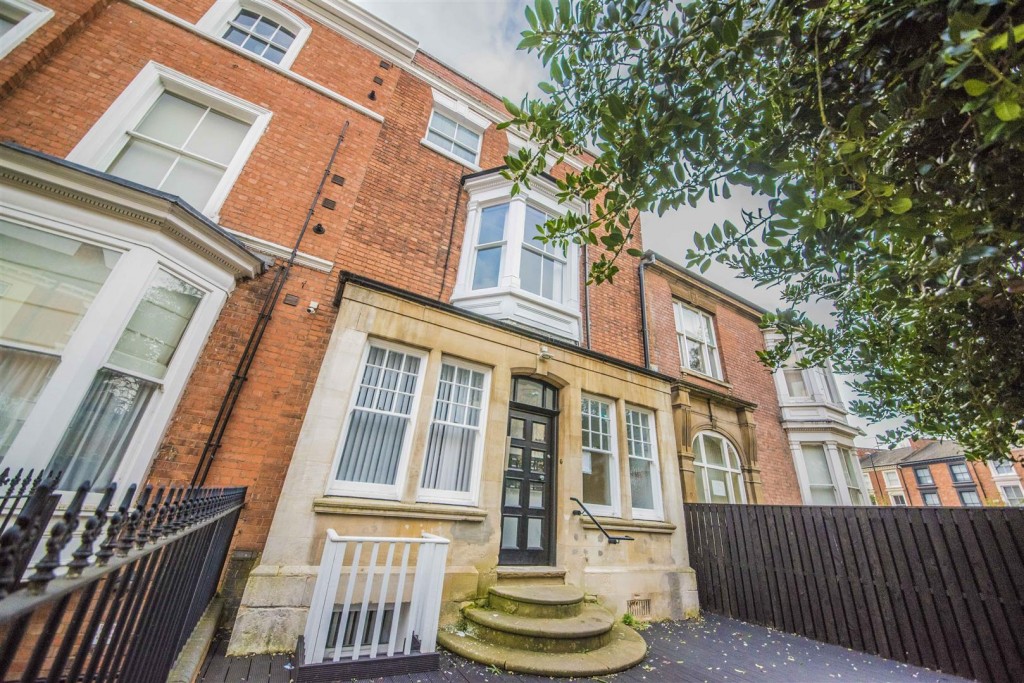 image of Flat 2, 2A, Castilian Street