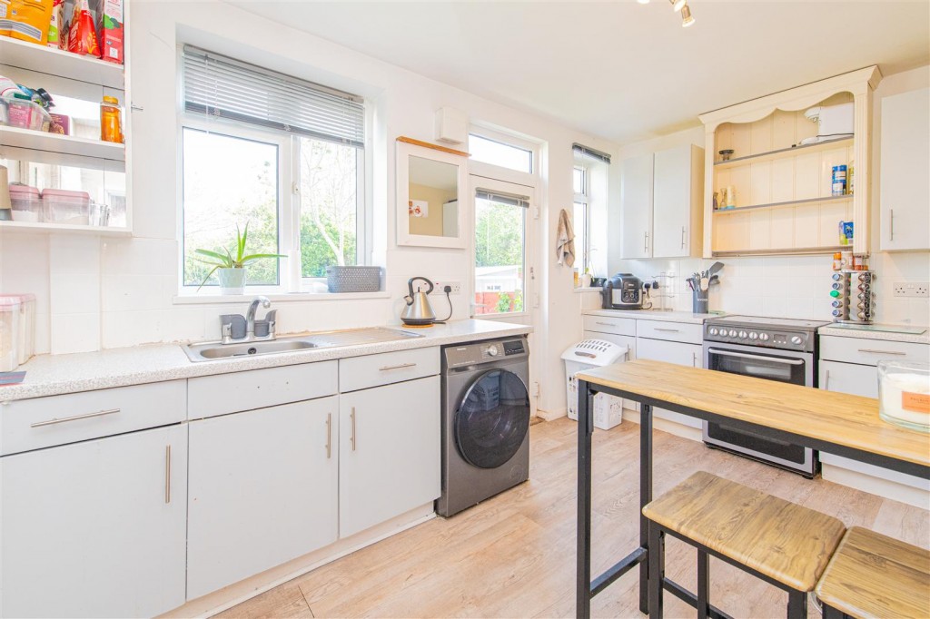 Images for Kenmuir Crescent, Northampton EAID:oscarjamesapi BID:1