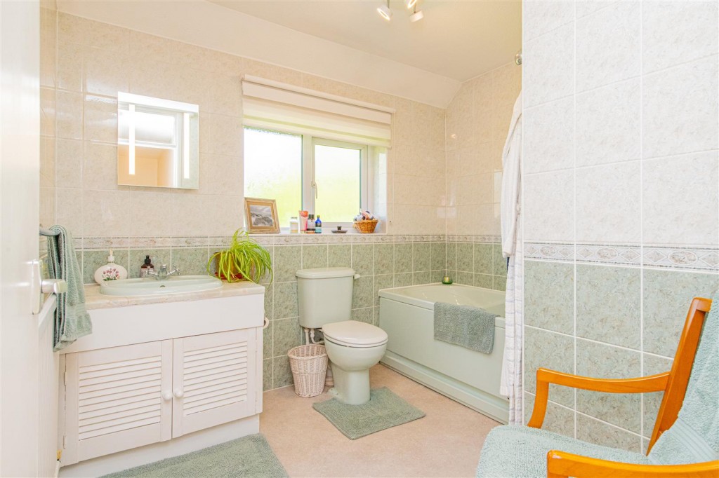 Images for Isham Road, Pytchley, Kettering EAID:oscarjamesapi BID:2
