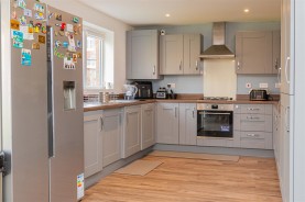 Images for Simpson Close, Weldon