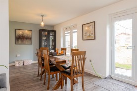 Images for Simpson Close, Weldon