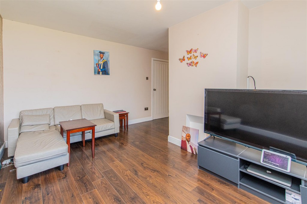 Images for Scarborough Walk, Corby EAID:oscarjamesapi BID:4