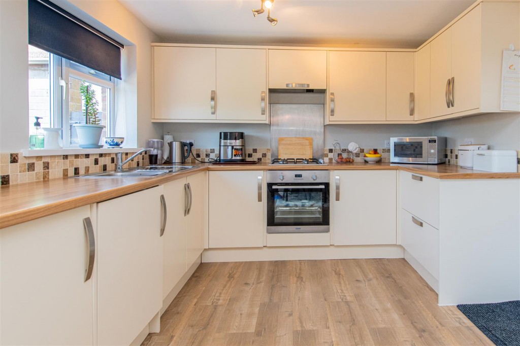 Images for Priory Road, Wollaston, Wellingborough EAID:oscarjamesapi BID:6