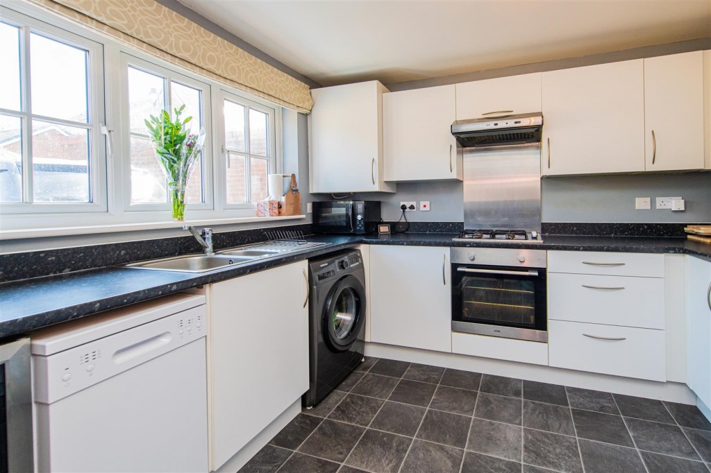 Images for Mowbray Place, Barton Seagrave EAID:oscarjamesapi BID:3