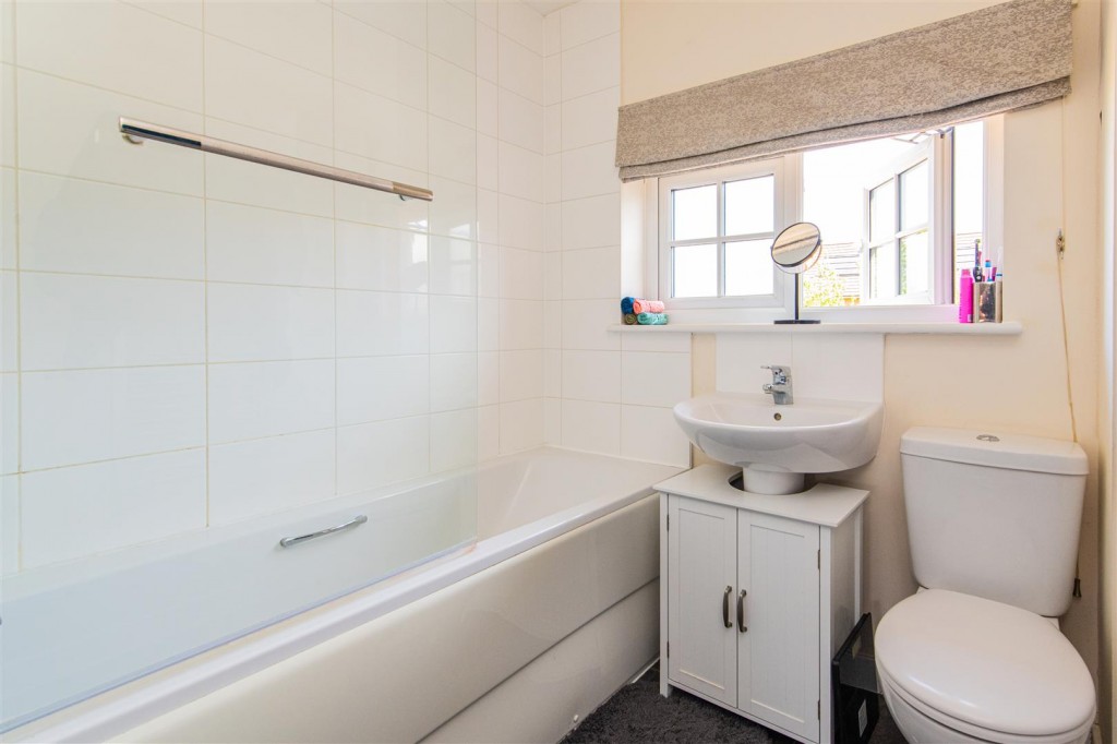 Images for Mowbray Place, Barton Seagrave EAID:oscarjamesapi BID:3