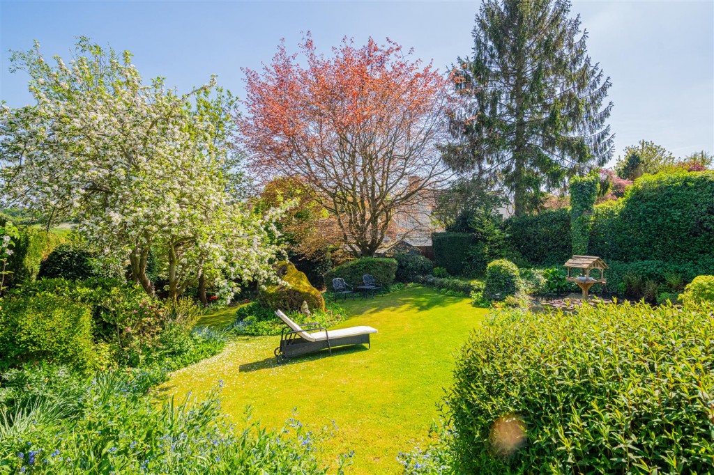 Images for High Street, Broughton, Kettering EAID:oscarjamesapi BID:2