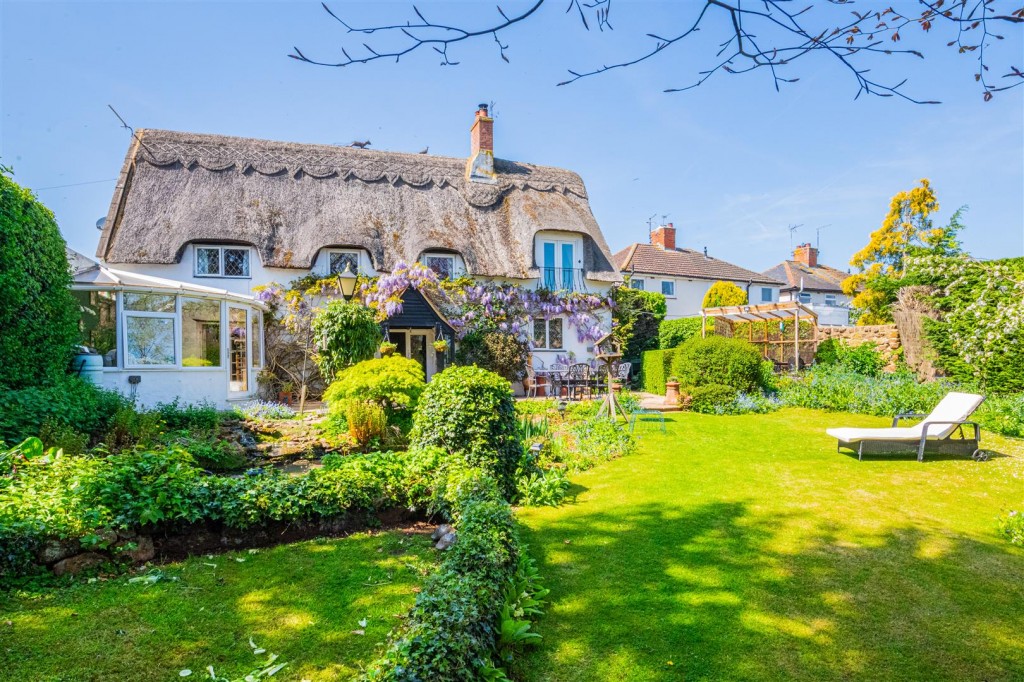 Images for High Street, Broughton, Kettering EAID:oscarjamesapi BID:2