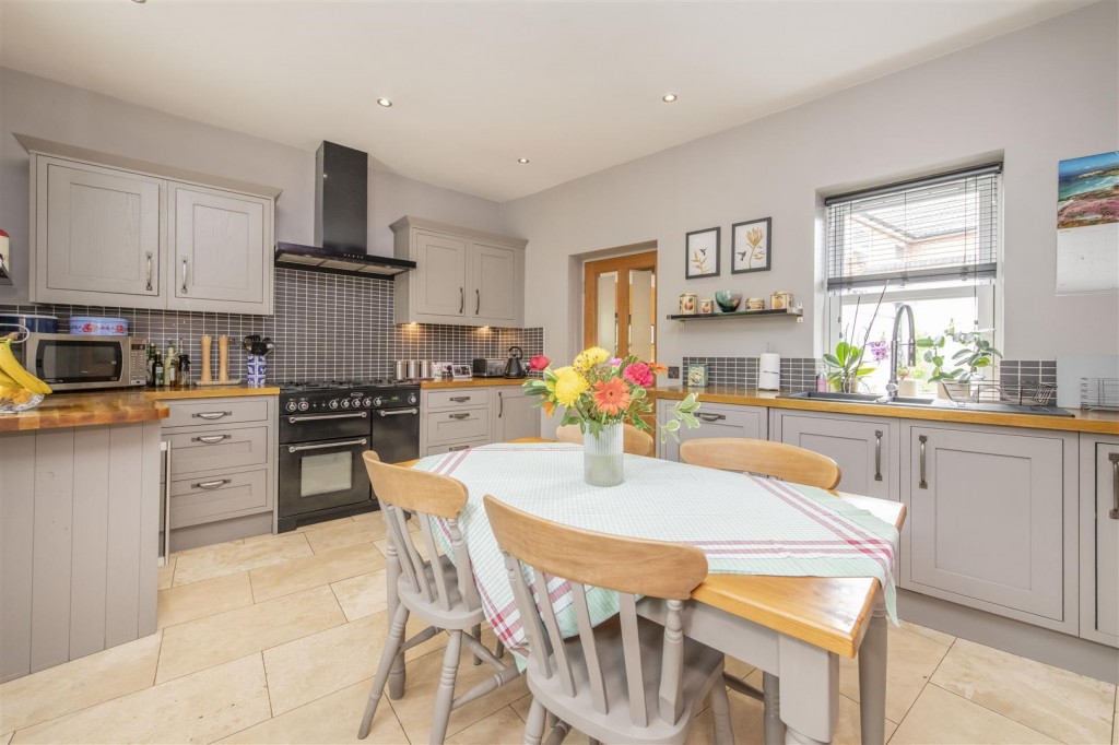 Images for High Street, Broughton EAID:oscarjamesapi BID:2