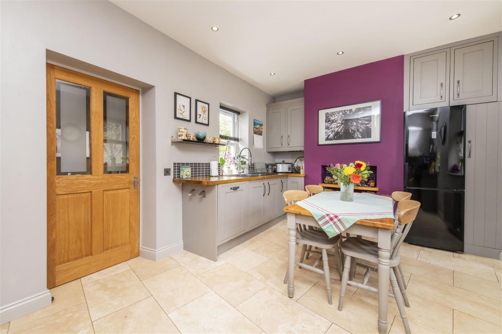 Images for High Street, Broughton EAID:oscarjamesapi BID:2
