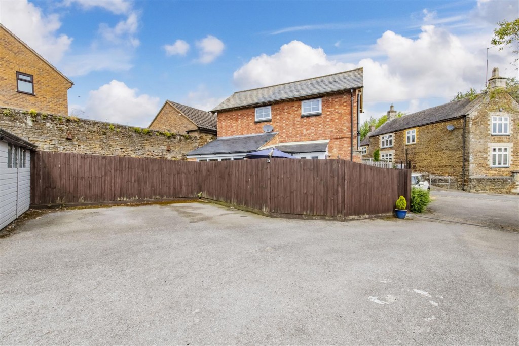 Images for High Street, Broughton EAID:oscarjamesapi BID:2