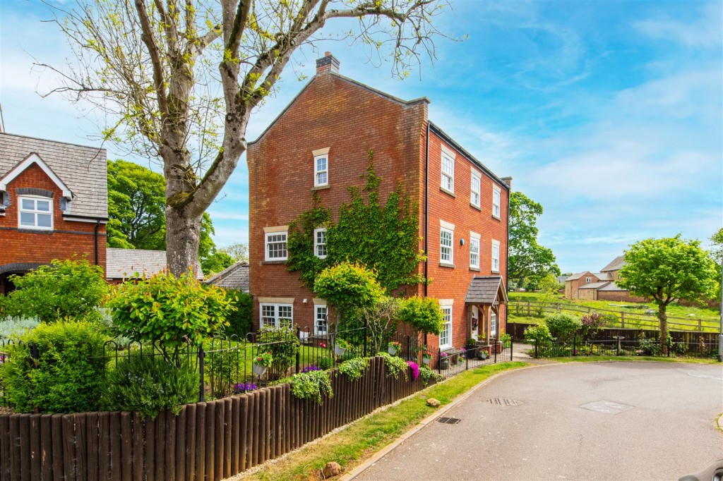 Images for Hall Close, Naseby, Northampton EAID:oscarjamesapi BID:5