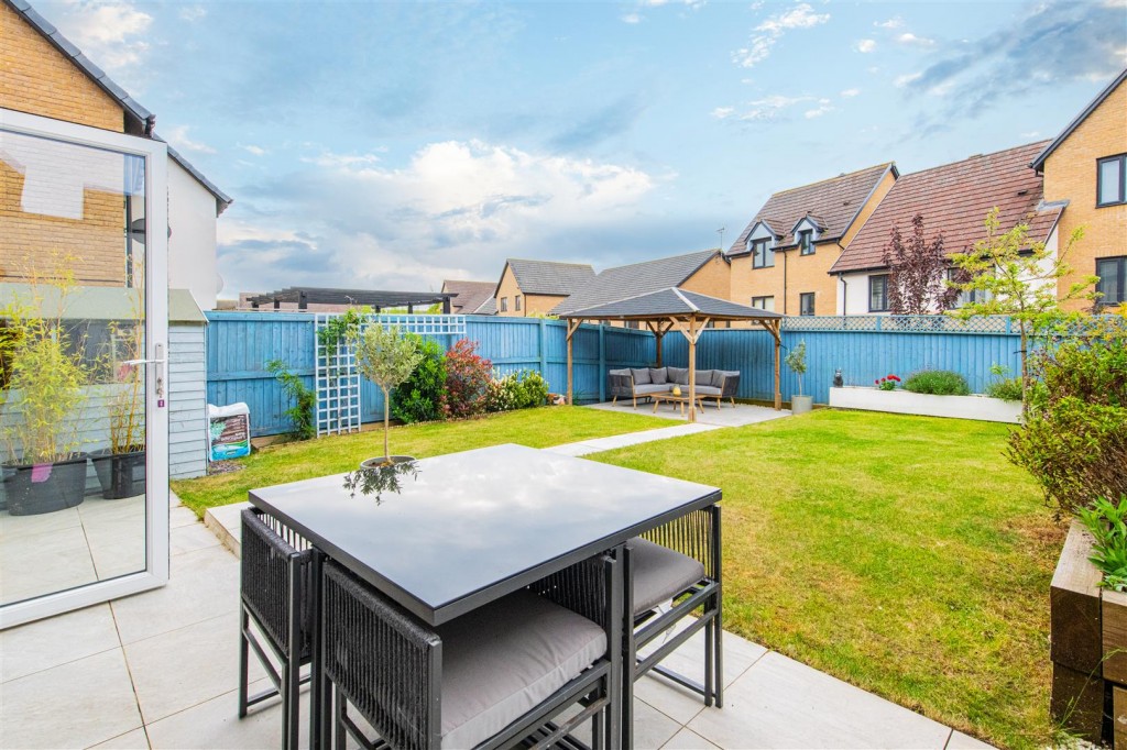 Images for Kesteven Way, Corby EAID:oscarjamesapi BID:4
