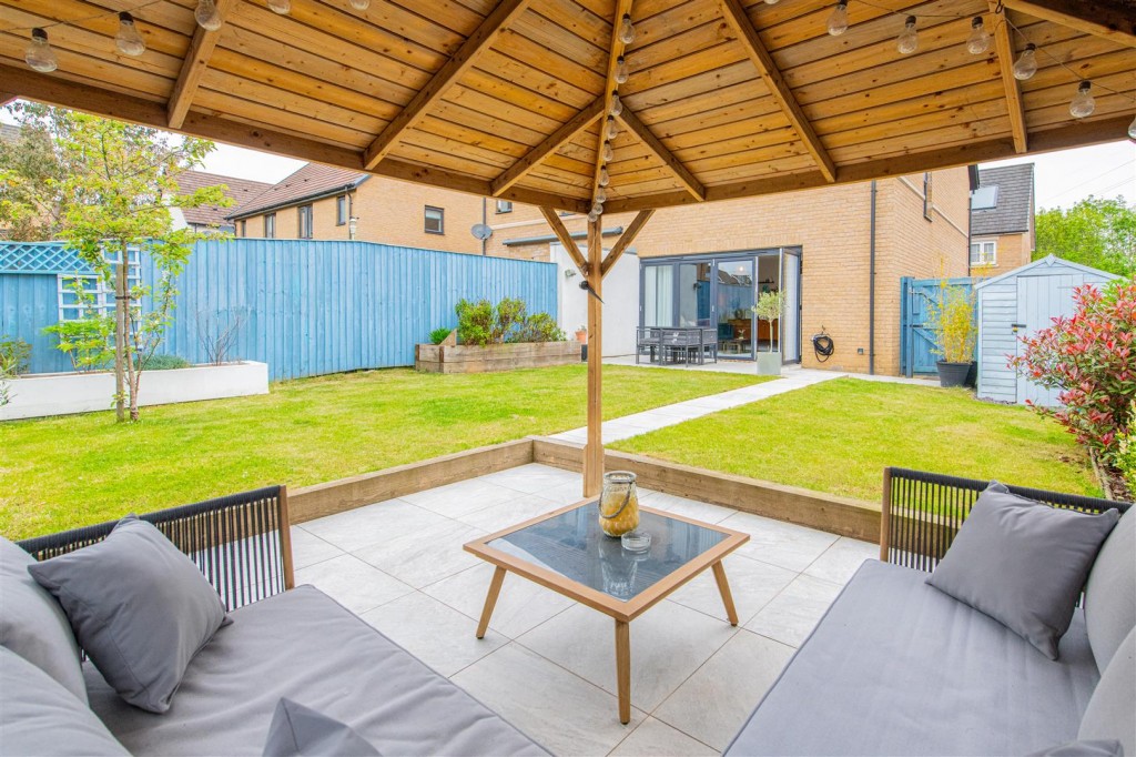 Images for Kesteven Way, Corby EAID:oscarjamesapi BID:4