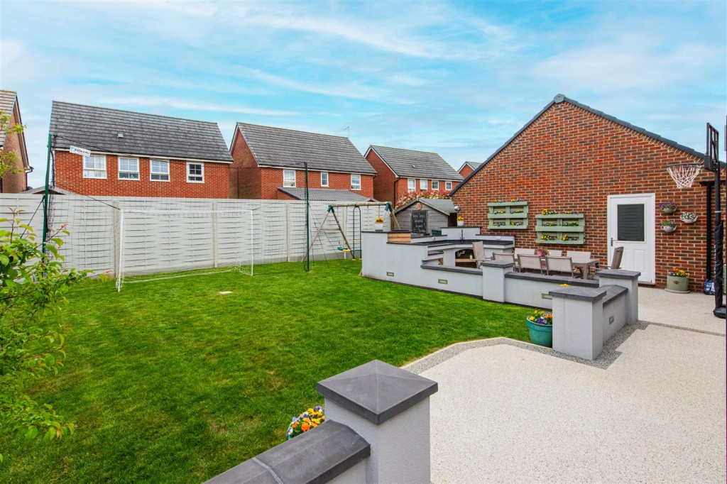 Images for Southwell Lane, Barton Seagrave, Kettering EAID:oscarjamesapi BID:2