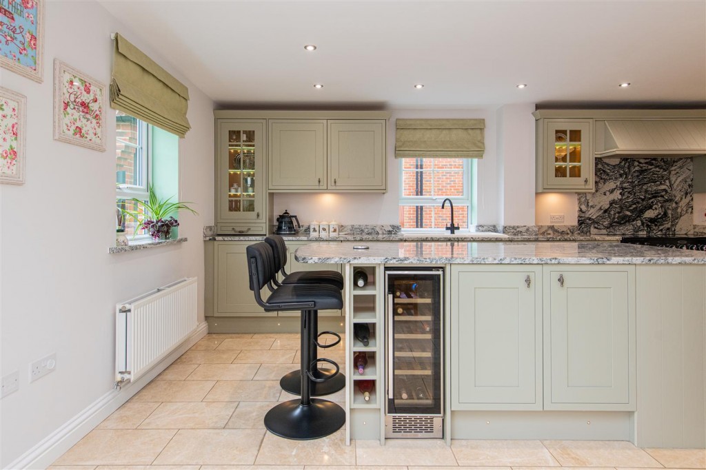 Images for Southwell Lane, Barton Seagrave, Kettering EAID:oscarjamesapi BID:2