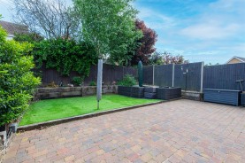 Images for Blackcurrant Grove, Higham Ferrers