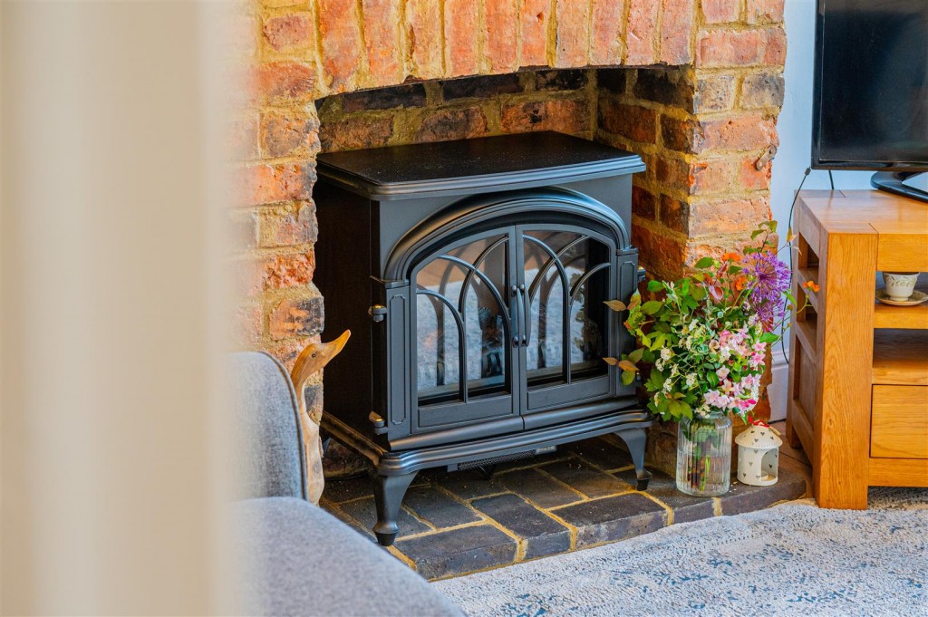 Images for Kimbolton Road, Higham Ferrers EAID:oscarjamesapi BID:8