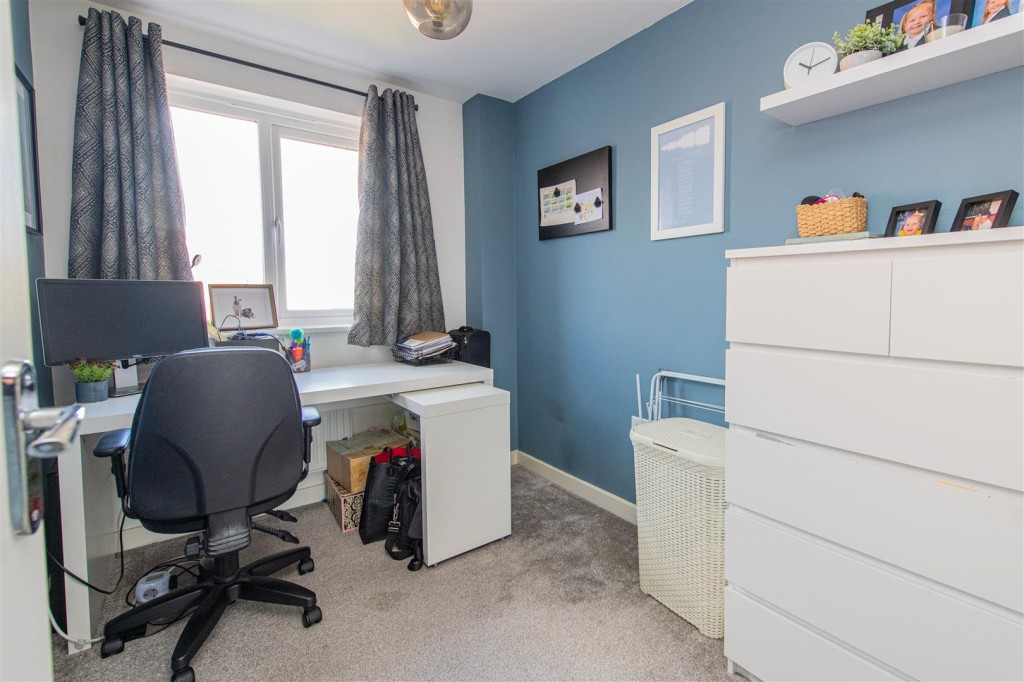 Images for Fallow Road, Rothwell EAID:oscarjamesapi BID:2