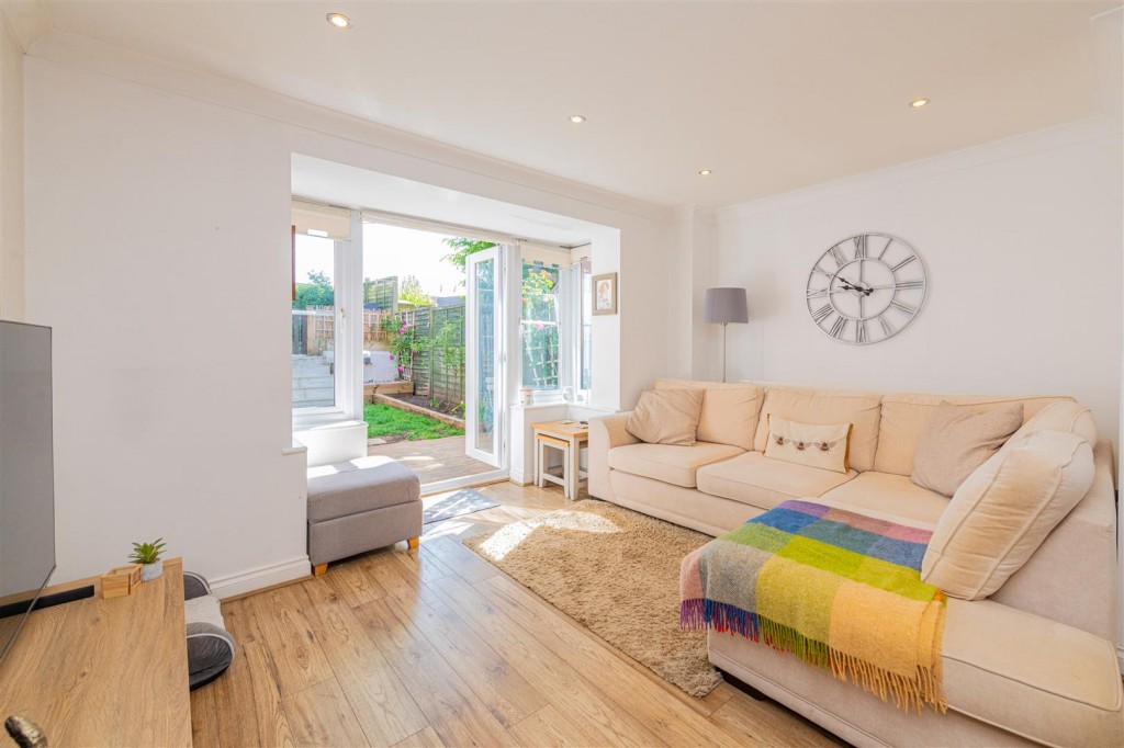 Images for Celtic Close, Higham Ferrers EAID:oscarjamesapi BID:8