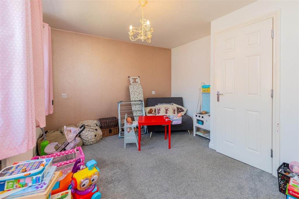 Images for Celtic Close, Higham Ferrers EAID:oscarjamesapi BID:8