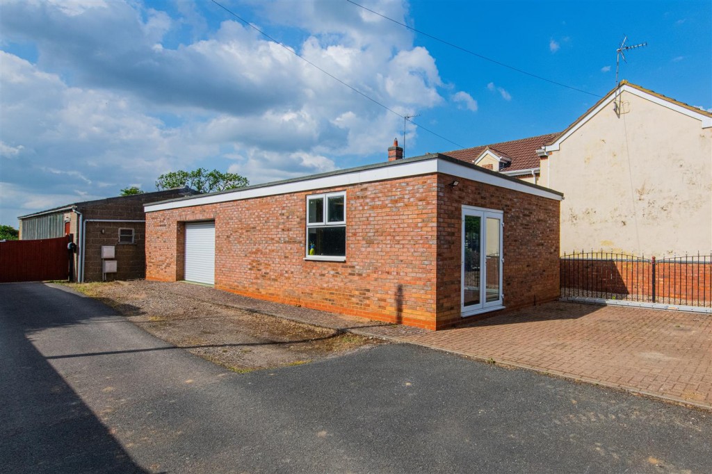 Images for Thrapston Road, Finedon EAID:oscarjamesapi BID:8