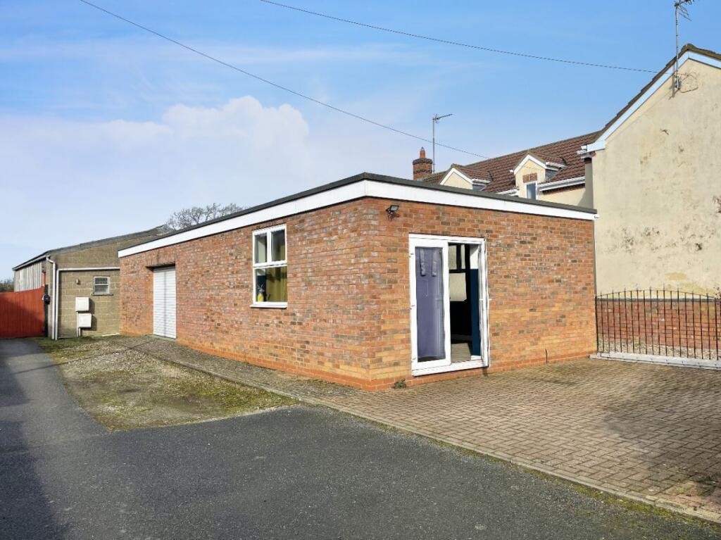 Images for Thrapston Road, Finedon EAID:oscarjamesapi BID:8