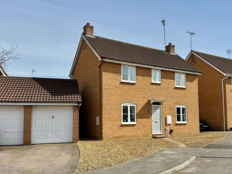 Larkin Gardens, Higham Ferrers - EAID:oscarjamesapi, BID:8