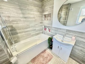 Images for Larkin Gardens, Higham Ferrers