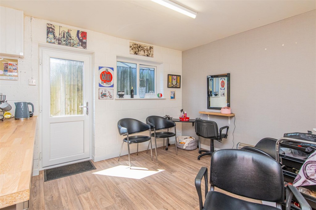 Images for Blandford Avenue, Kettering EAID:oscarjamesapi BID:2