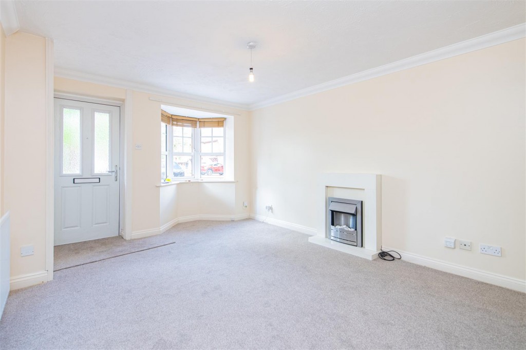 Images for Bede Close, Higham Ferrers EAID:oscarjamesapi BID:8