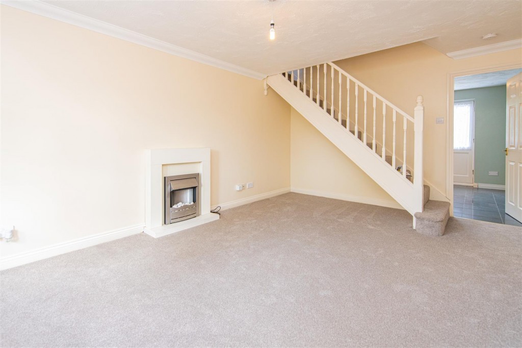 Images for Bede Close, Higham Ferrers EAID:oscarjamesapi BID:8