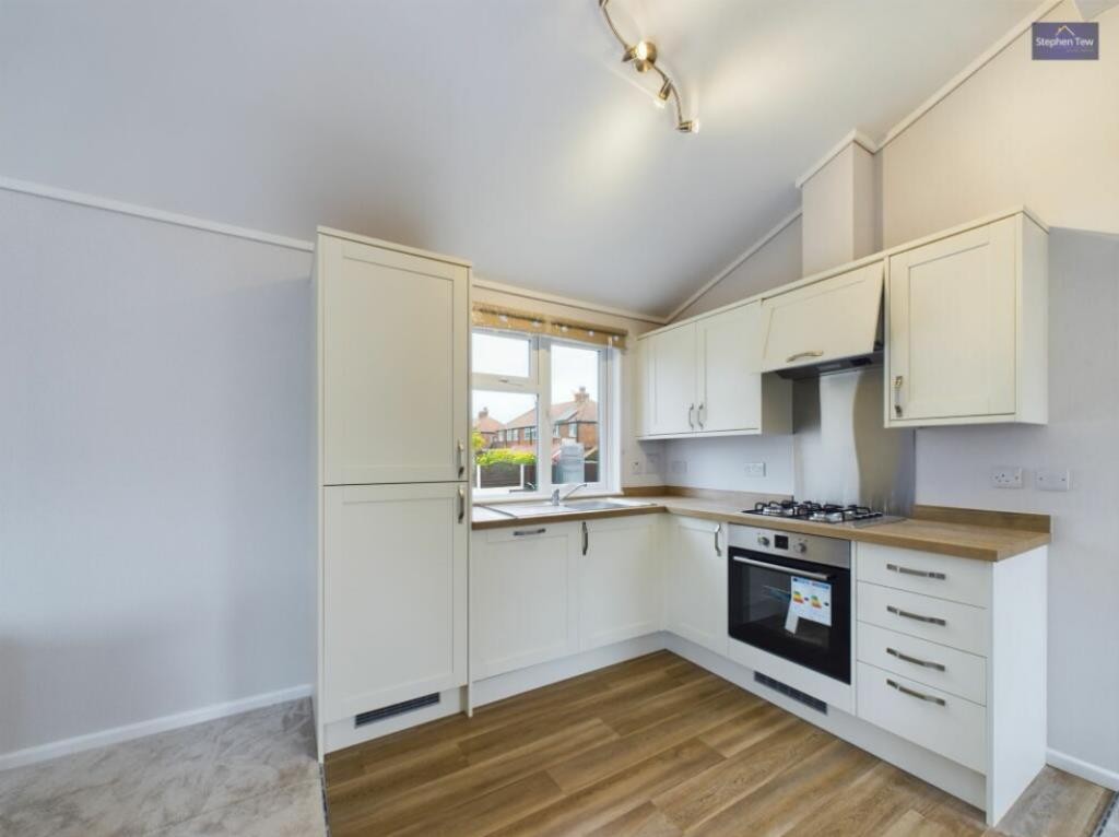 Images for Ivy Avenue, Blackpool EAID:oscarjamesapi BID:8