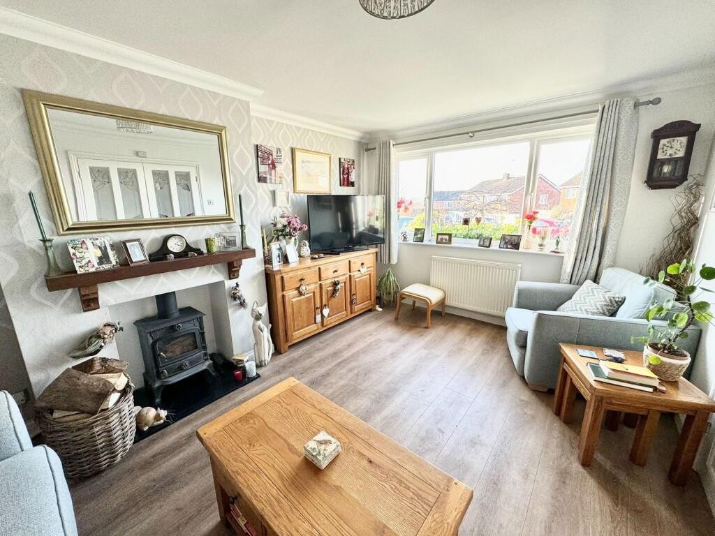 Images for Clare Walk, Higham Ferrers EAID:oscarjamesapi BID:8