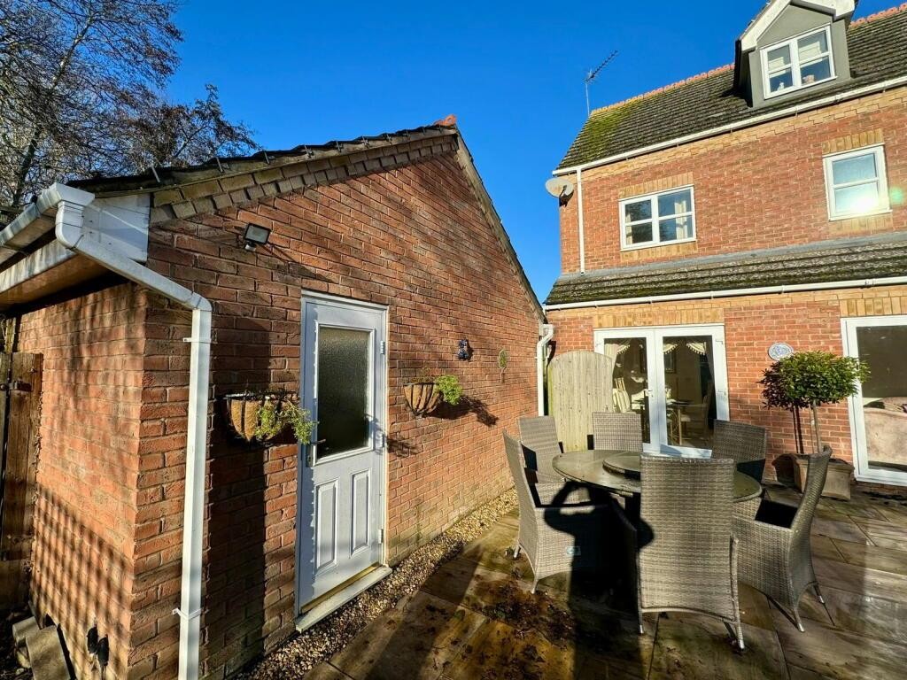 Images for Roman Way, Higham Ferrers EAID:oscarjamesapi BID:8