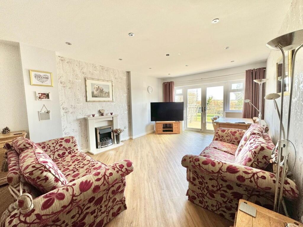 Images for Woodford Road, Little Addington EAID:oscarjamesapi BID:8