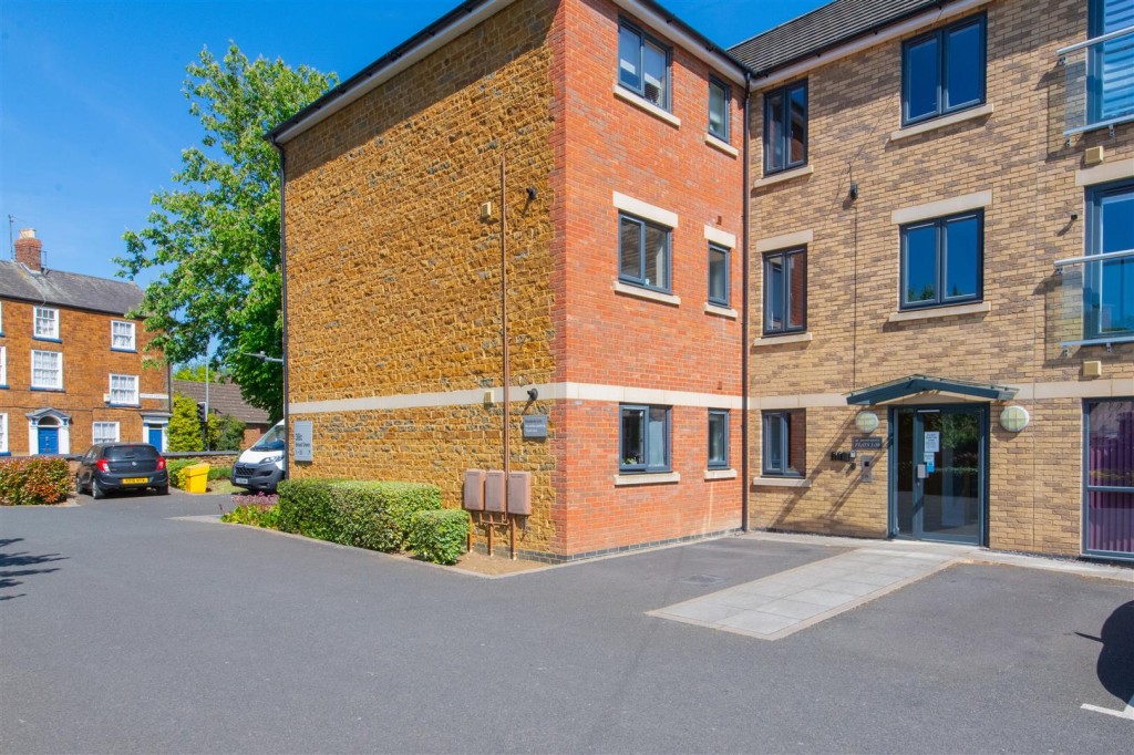 Images for Broad Green, Wellingborough EAID:oscarjamesapi BID:6