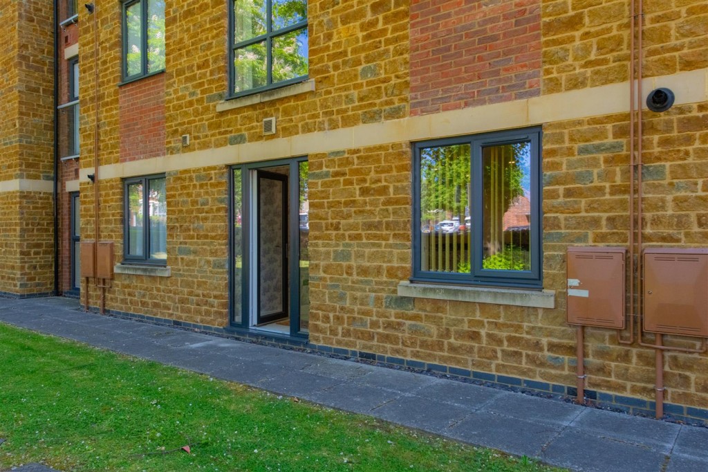 Images for Broad Green, Wellingborough EAID:oscarjamesapi BID:6