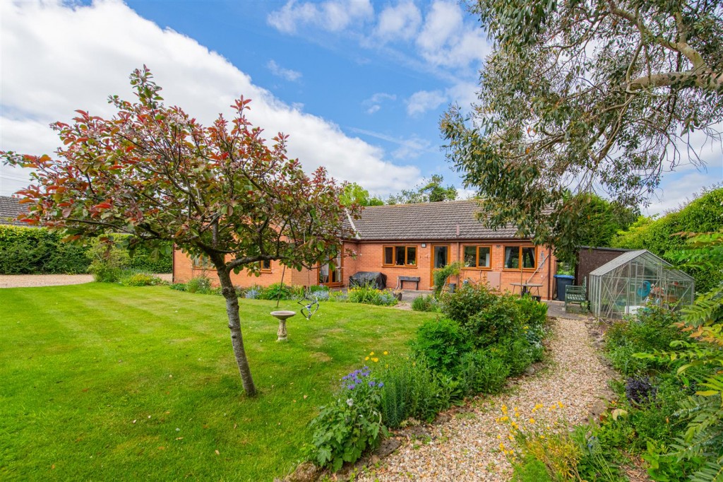 Images for Berridges Lane, Husbands Bosworth, Lutterworth EAID:oscarjamesapi BID:5